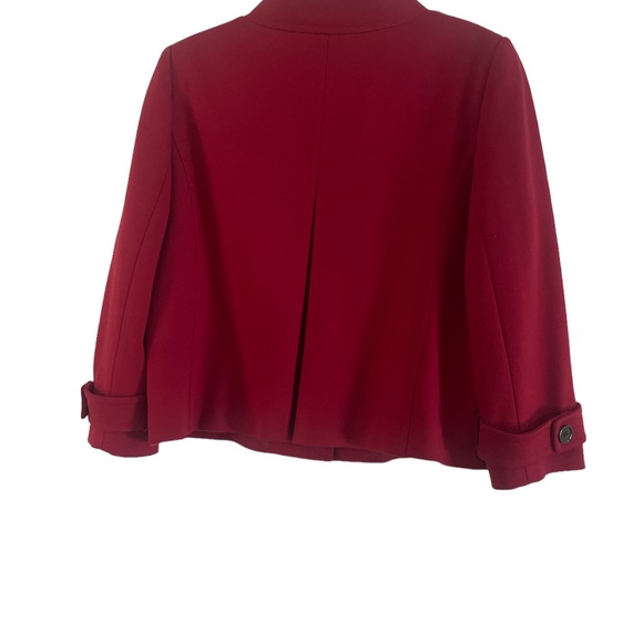 Tahari Cropped Red Big Button Blazer Career Jacket Back Pleat size 12 - Picture 2 of 3